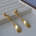 Cleo Twisted Gold Drop Earrings — Earrings
