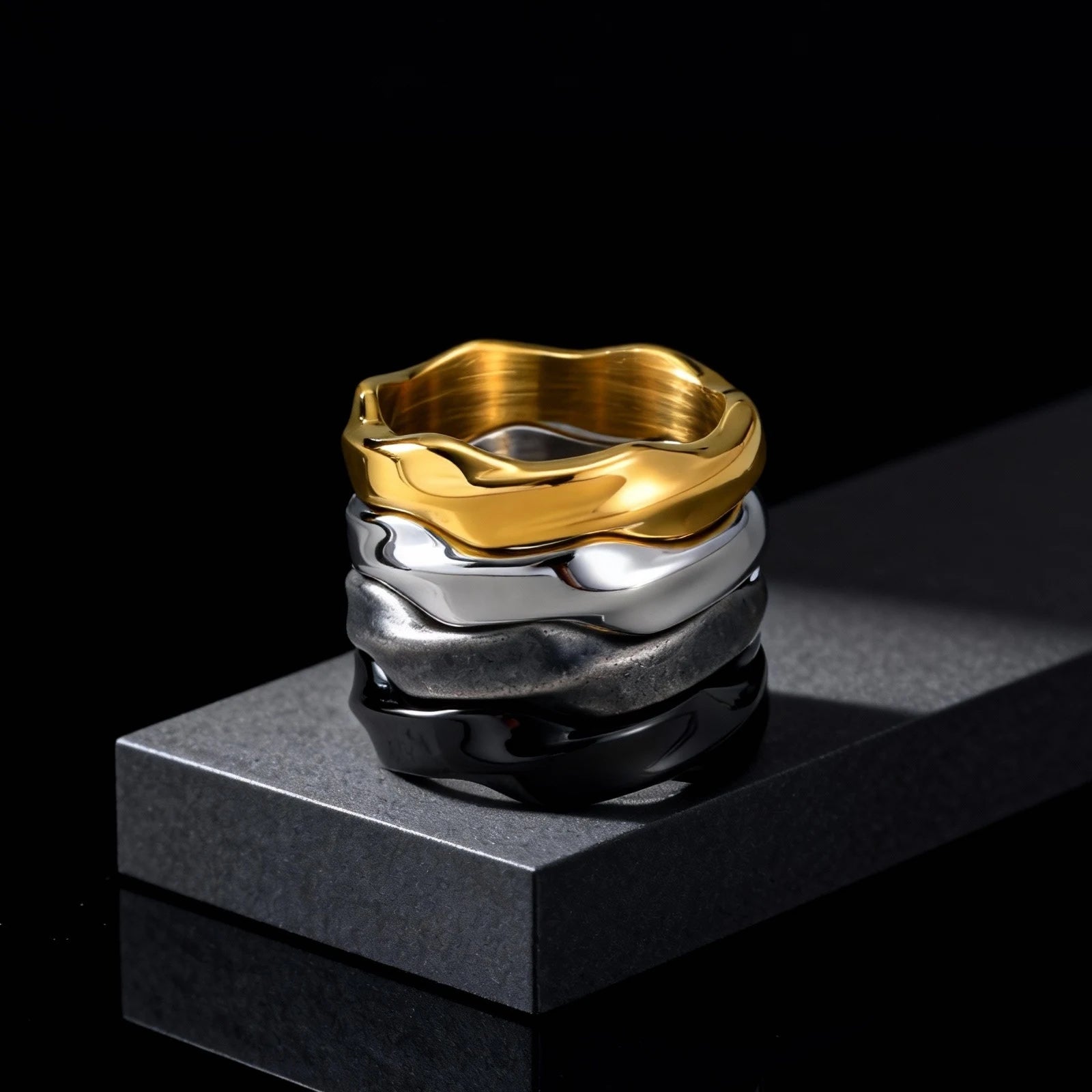 Mobius Twisted Band Ring — Rings