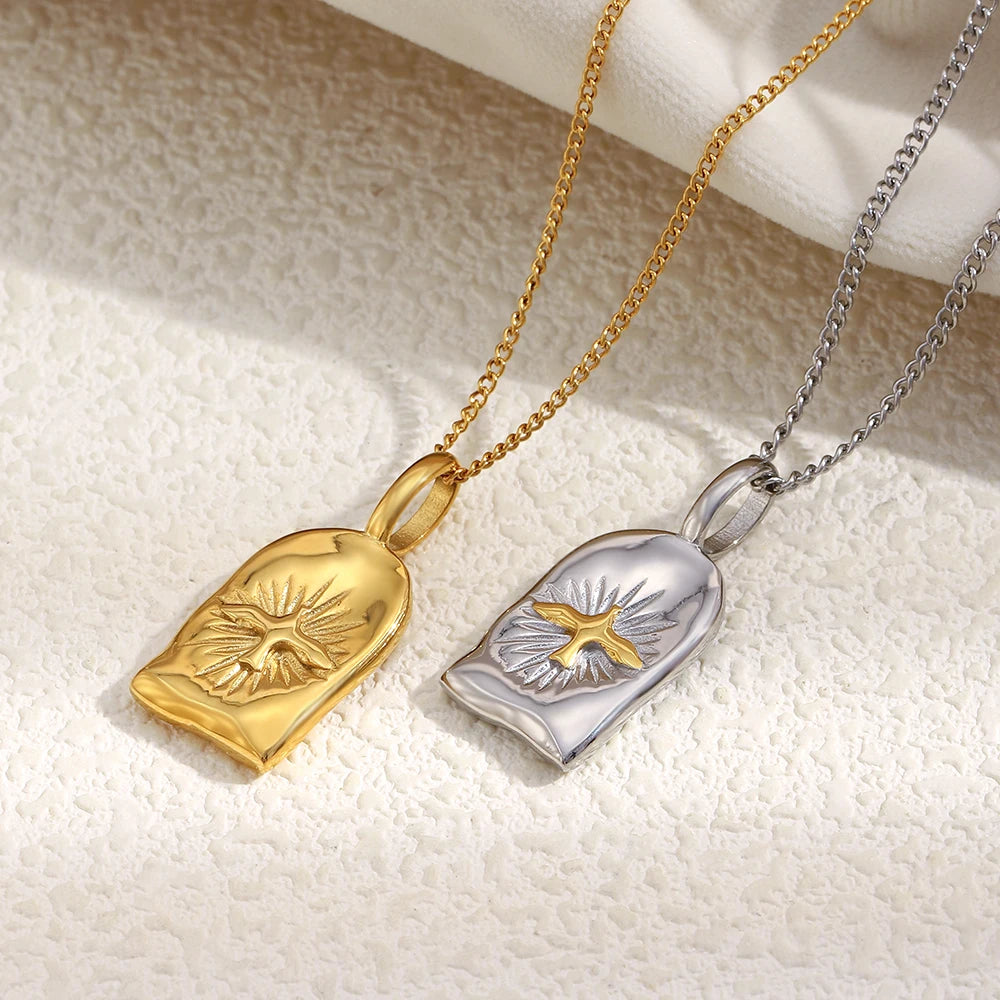 Soleil Vintage Sun Pendant — Necklaces