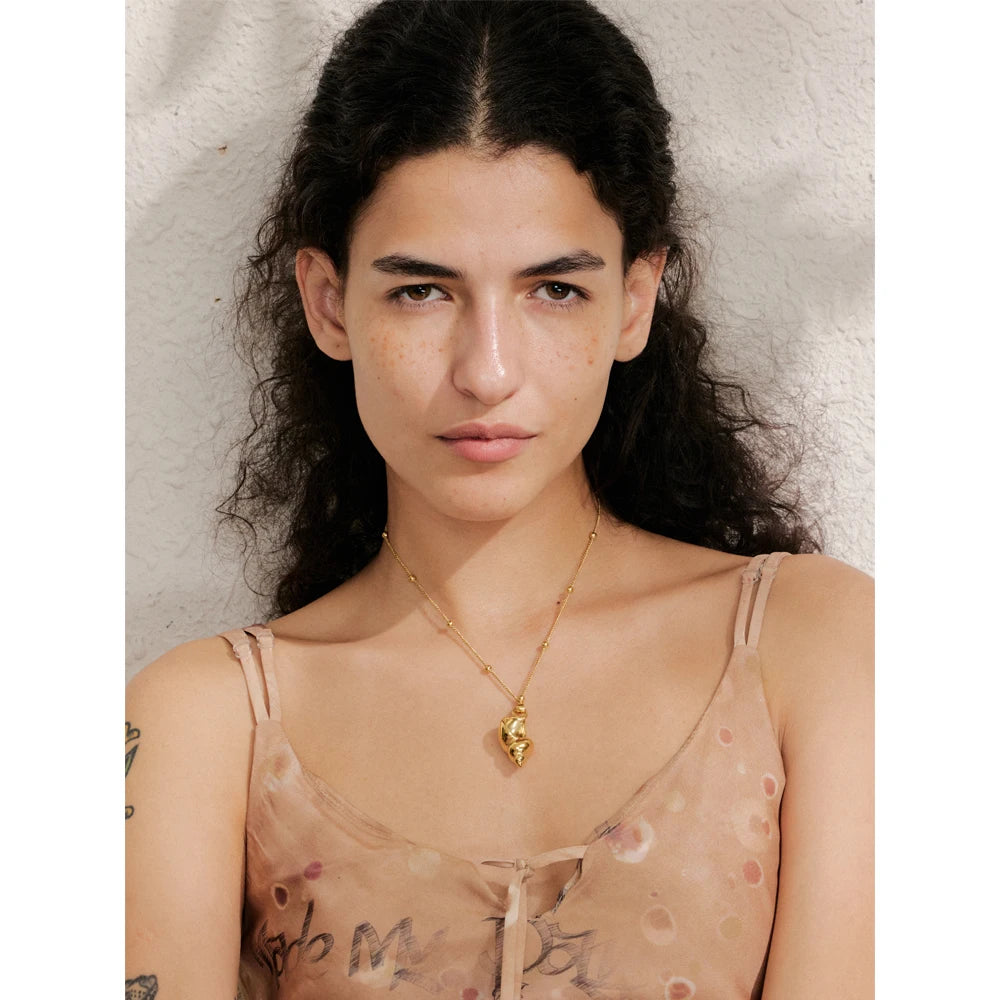 Coral Conch Pendant Necklace — Necklaces