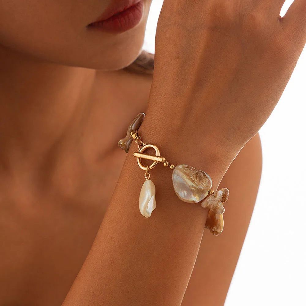 Seraphine Shell Chain Bangle
