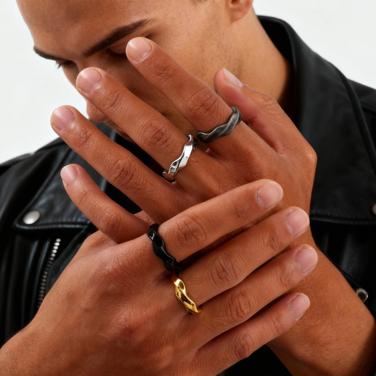 Mobius Twisted Band Ring in 1 — Rings