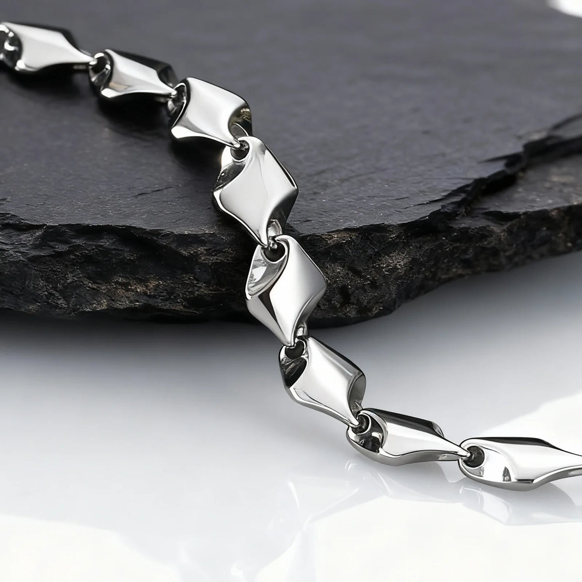 Bronx Chunky Chain Bracelet — Bracelets