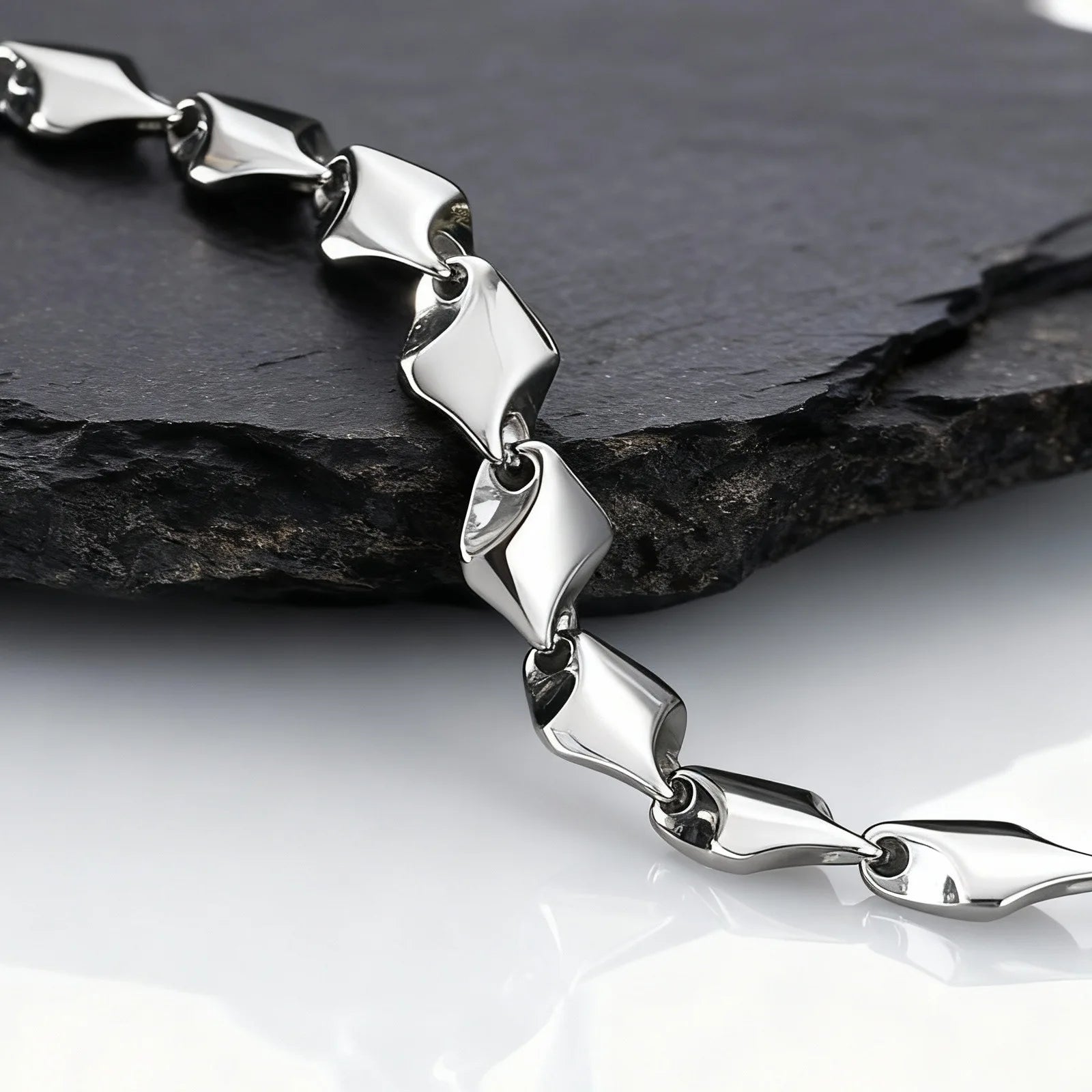 Bronx Chunky Chain Bracelet — Bracelets