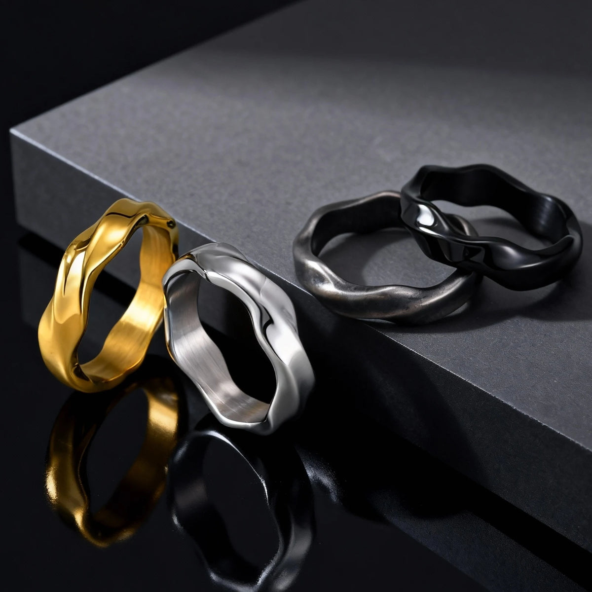 Mobius Twisted Band Ring — Rings