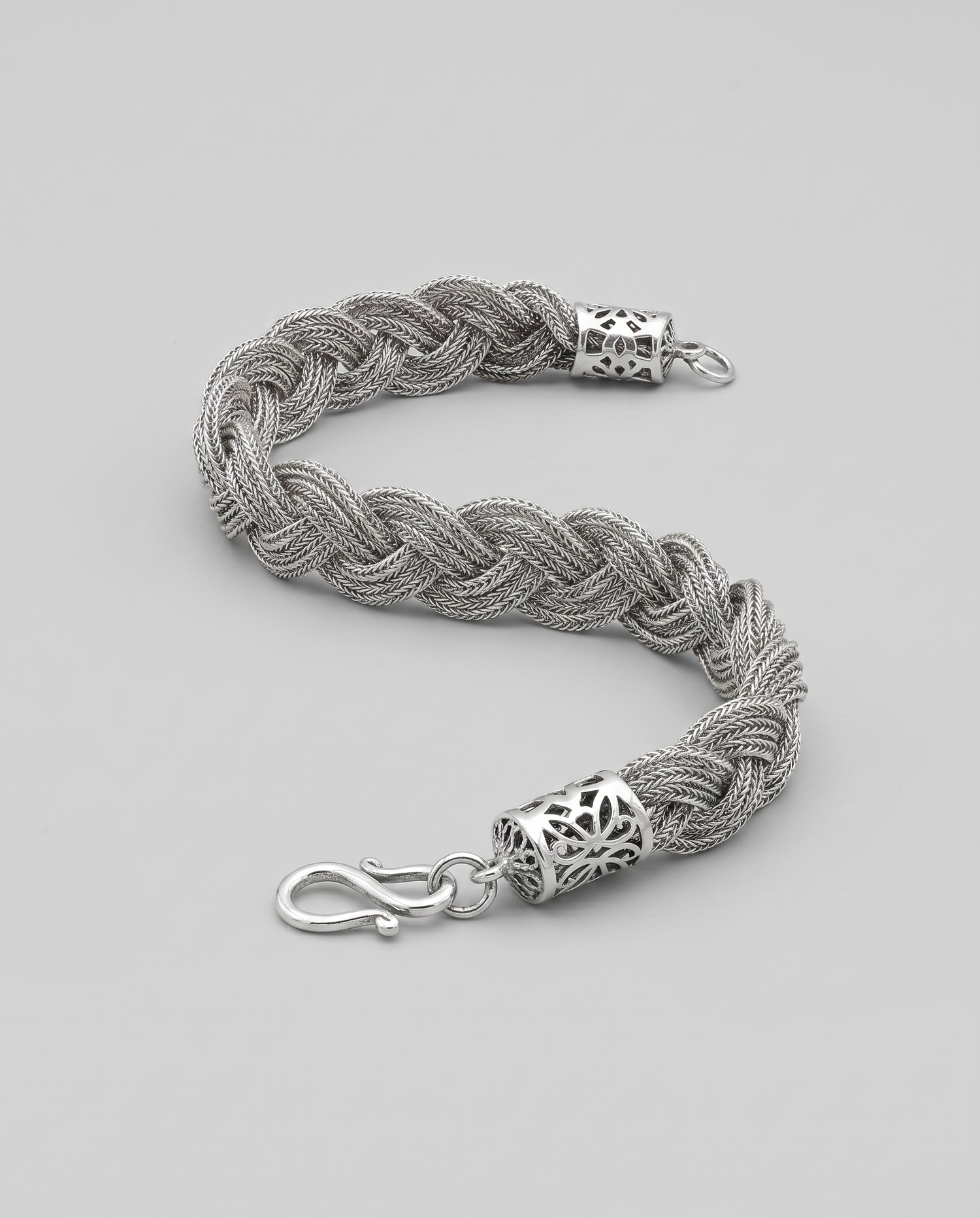 Sjernarøy Braided Tassel Bracelet