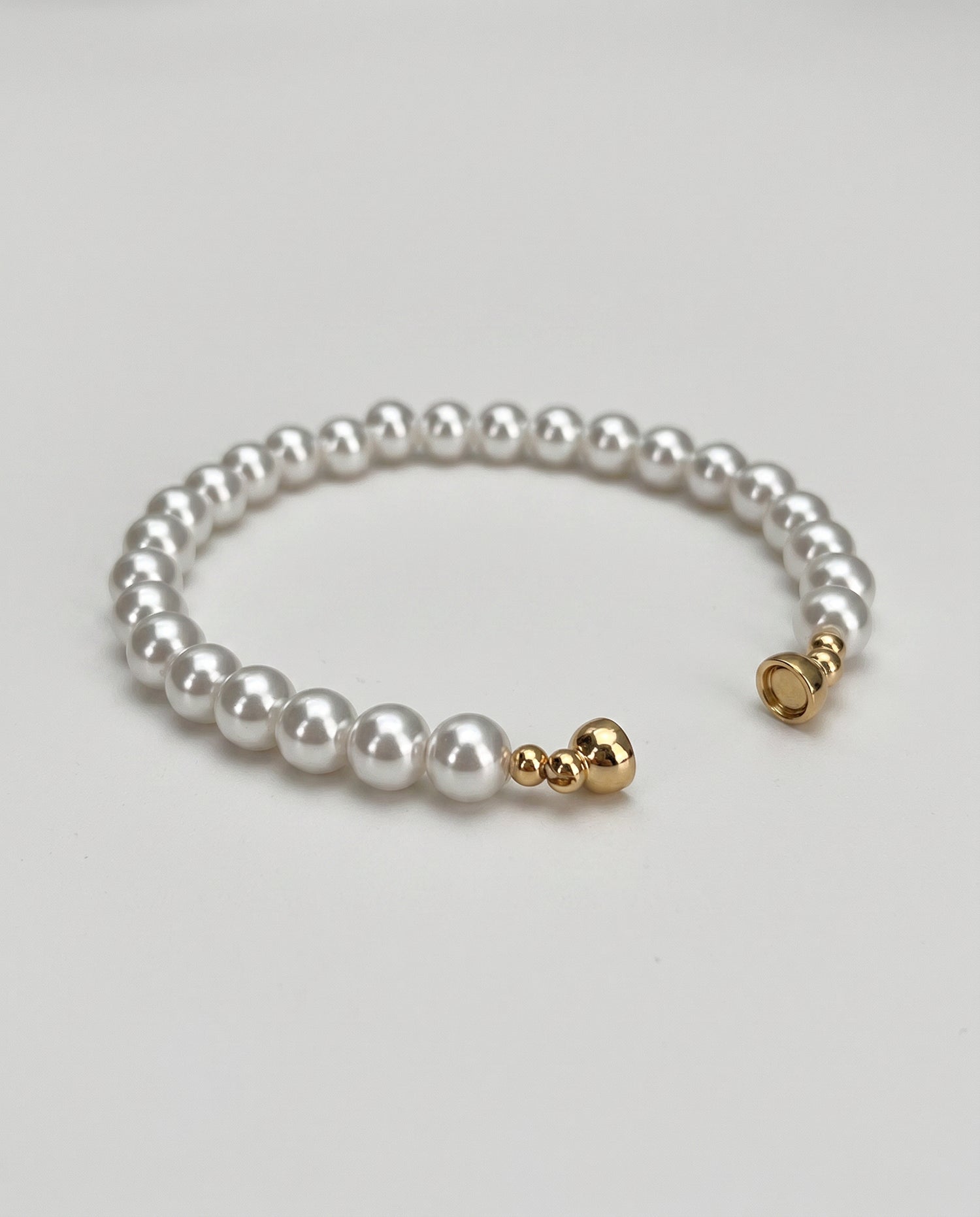 Riviera Pearl Magnetic Bracelet